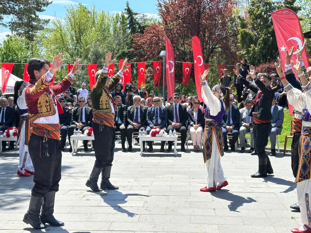 Kaymakamımız Sayın Sedat Sırrı Arısoy, Hıdırellez Bayramı Etkinliklerine Katıldı